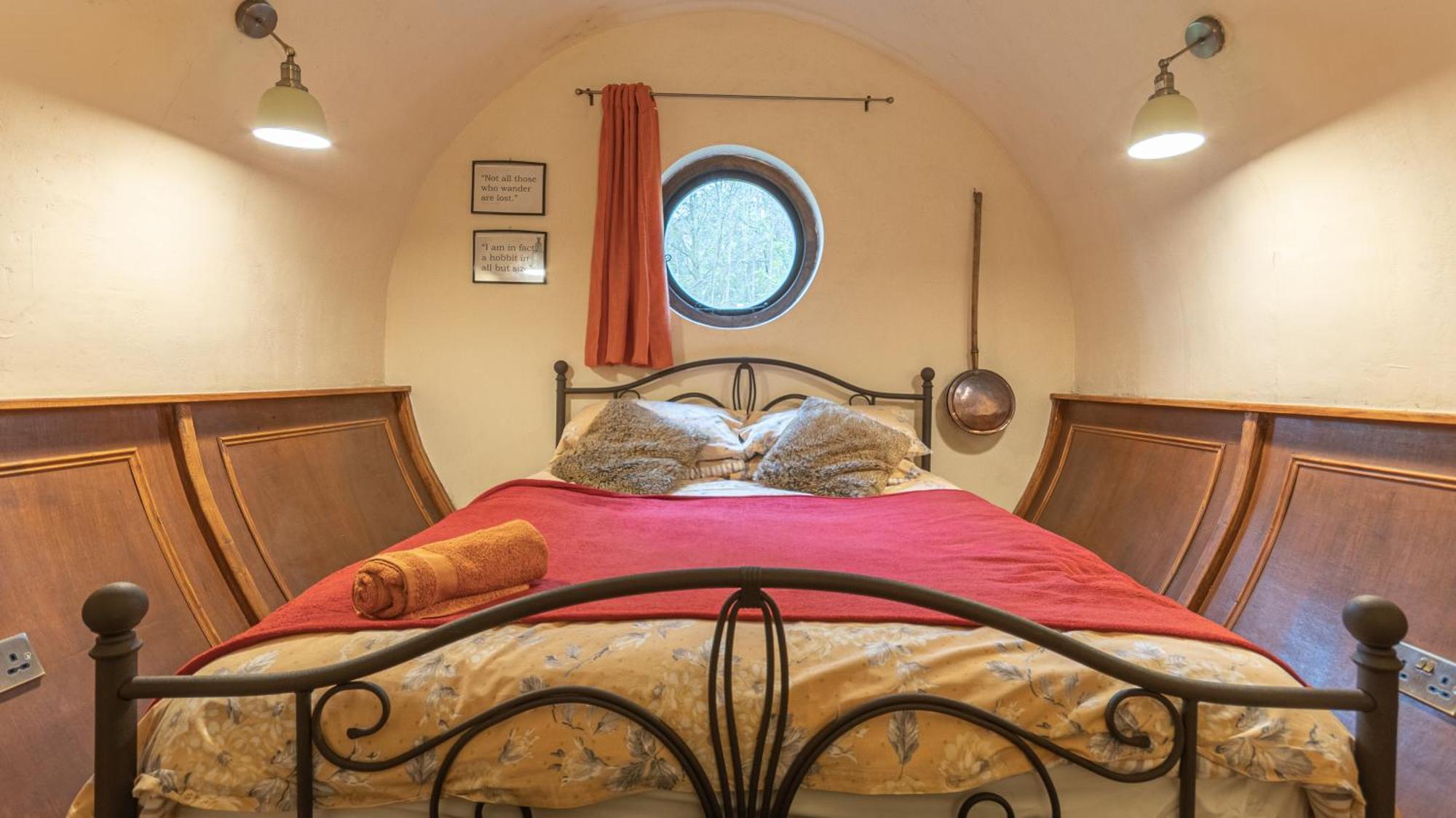 Pods In Bury St Edmunds * West Stow